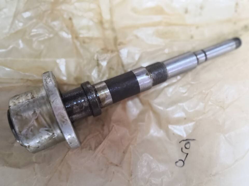 M1020A切入油缸丝杆、螺母_proc.jpg