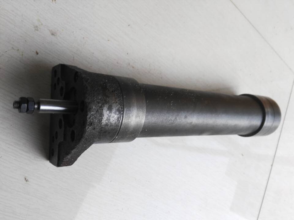 M1080D导轮修整器油缸_proc.jpg